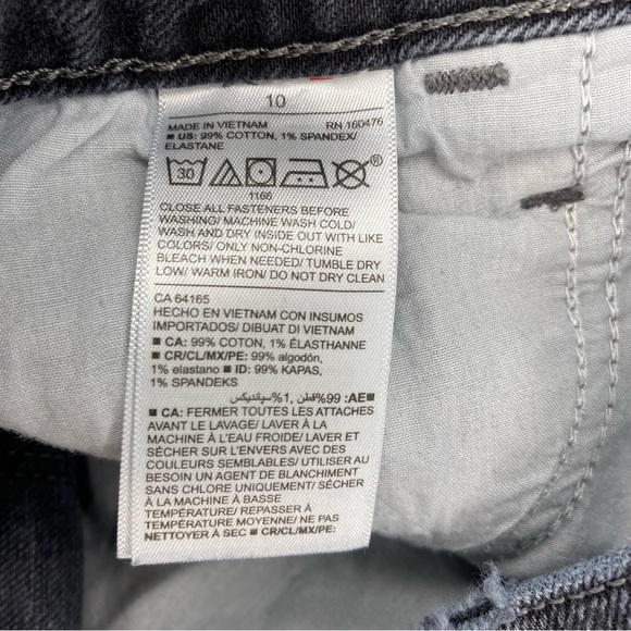 Old Navy Brenda High-Rise Distressed Shorts Size 10 - Picture 6 of 7